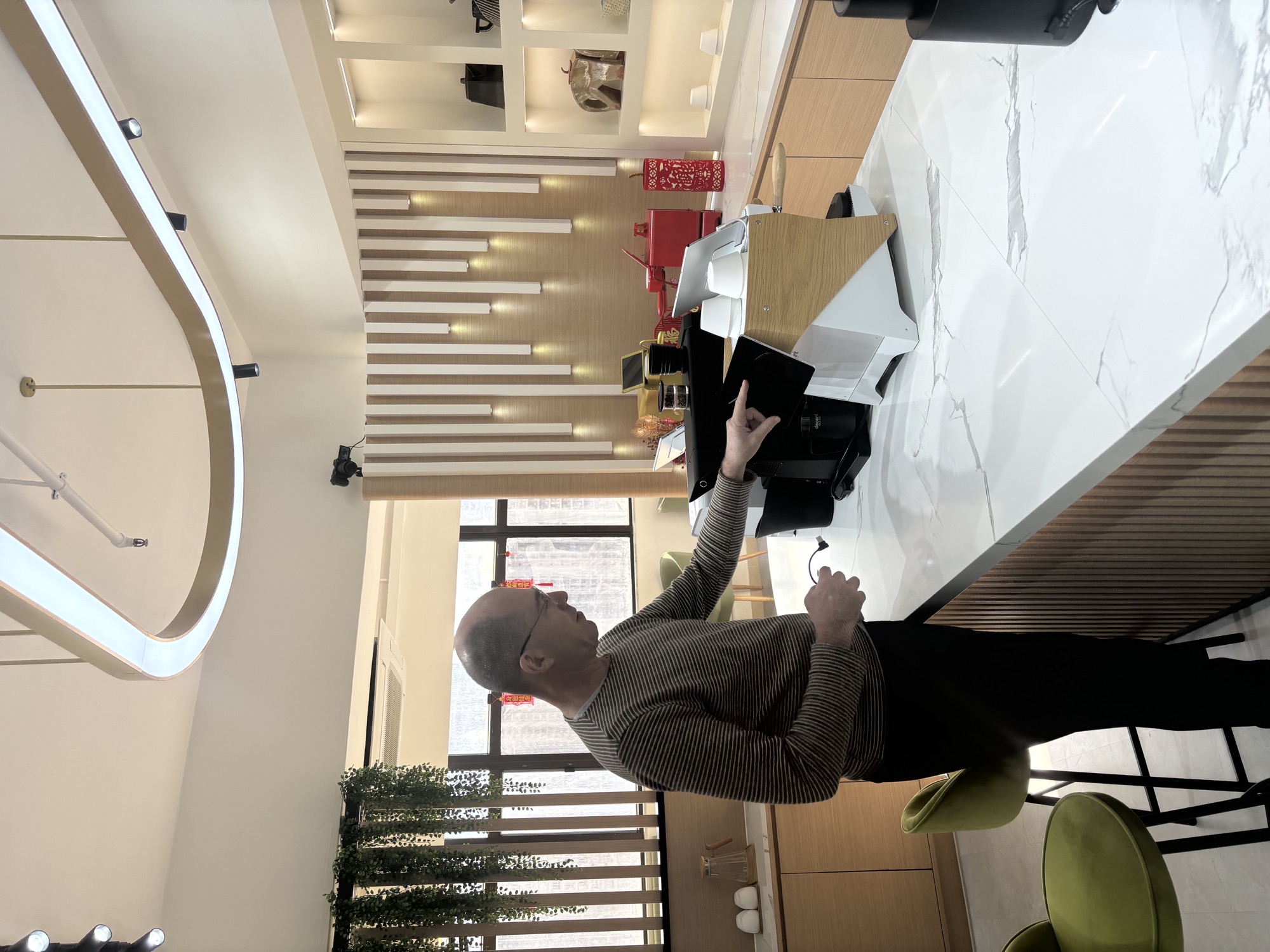 Customer facing Android tablet on Bengle